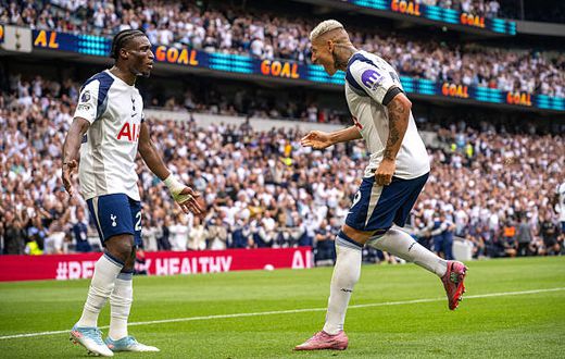 Richarlison celebrate with Mohammed Kudus after scoring his team's second goal. (Photo by Sebastian Frej/MB Media/Getty Images)
Richarlison celebrate with Mohammed Kudus after scoring his team's second goal. (Photo by Sebastian Frej/MB Media/Getty Images)
