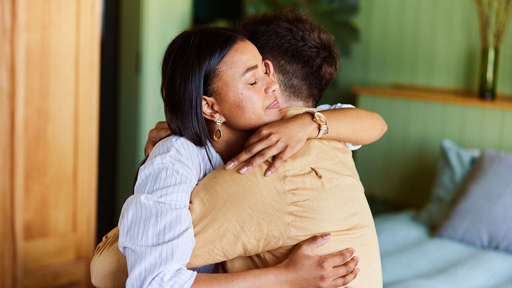 couple-hugging