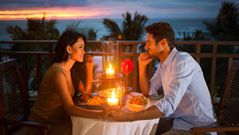 couple-on-a-date