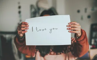 10 Ways People Express Love Without Saying “I Love You”