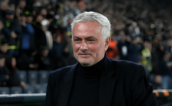 Jose Mourinho returns to Benfica after 25 years on two-year deal