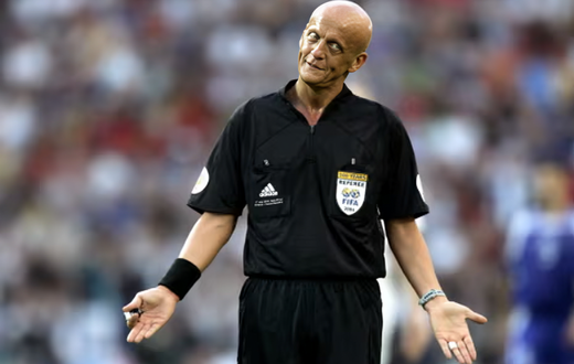 Ranking the best 10 referees in the world - see which female referee makes list