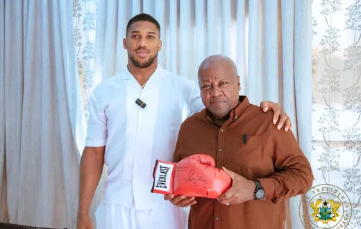 President Mahama offers Anthony Joshua ‘special’ Ghanaian citizenship, ambassadorial role
