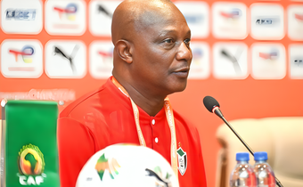 Kwesi Appiah responds to reports of Sudan offering him a blank cheque