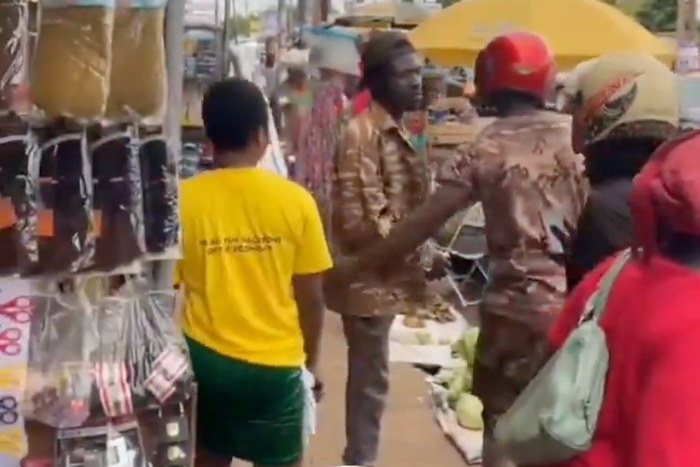 Prison Officer arrests driver's mate for wearing service uniform in trotro