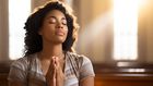 Prayer strengthens your bond as a couple [Freepik]