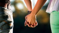 5 signs you’re too dependent in your relationship