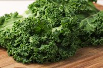 Leafy greens like spinach and kale are great at improving eyesight [BIUSA]
