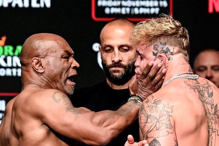 Mike Tyson vs Jake Paul: Iron Mike slaps Paul at final weigh-in and face-off (VIDEO)