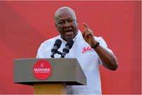 Ghana's former president and current main opposition National Democratic Congress (NDC) party presidential candidate John Dramani Mahama. REUTERS/Francis Kokorok.