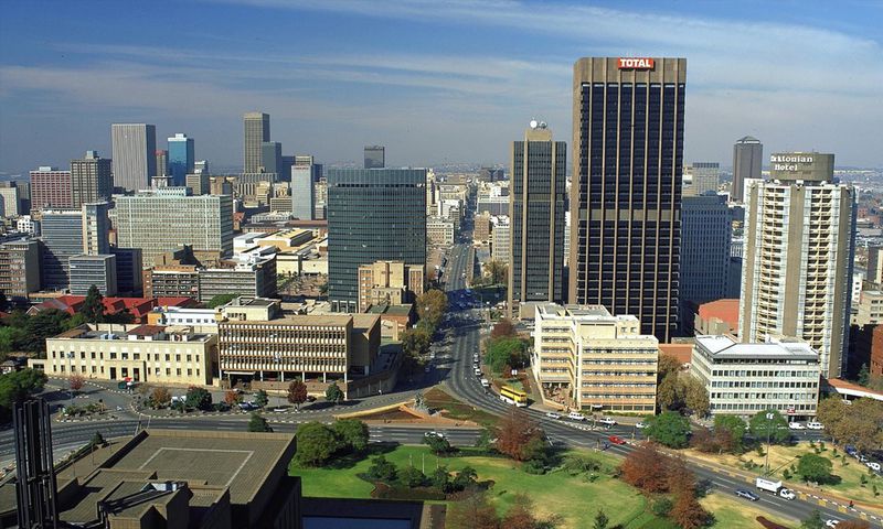 Johannesburg is the African city with the most millionaires [expedia]
