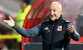 Swindon Town manager Ian Holloway