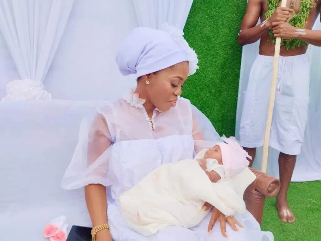 'Castro is not my son’s father, stop the speculation!' - Mzbel slams