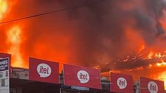 Dr Bawumia makes significant cash donation and cement to victims of Adum fire