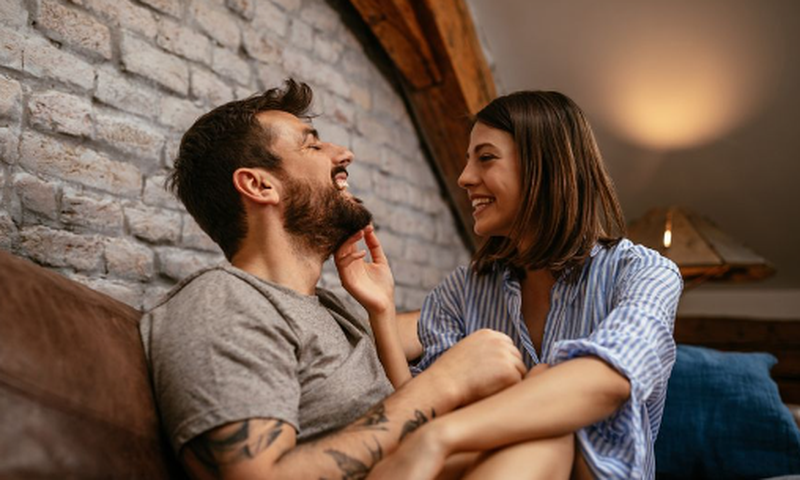 6 thoughtful ways to ask her to be your girlfriend