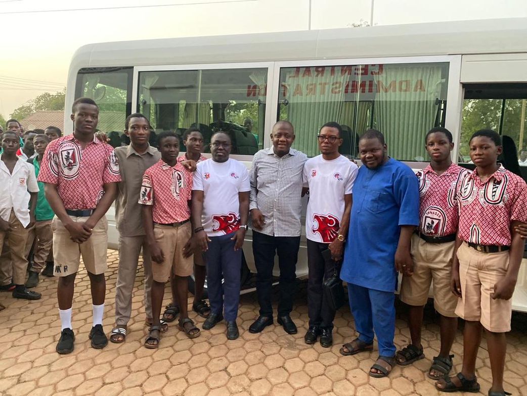 Ibrahim Mahama donates a 35 seater bus to Tamale Senior High School