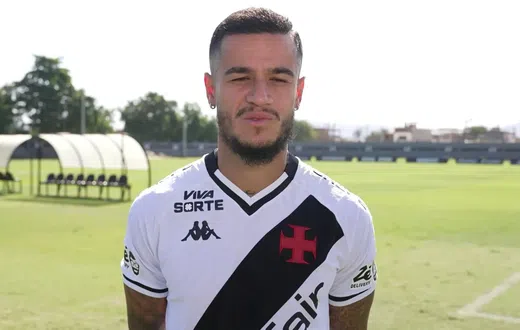 Gunshots interrupt ex-Liverpool star Coutinho’s interview leaving fans scared (Video)