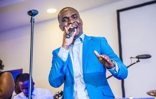 Joe Mettle rocks the stage as Achimota School