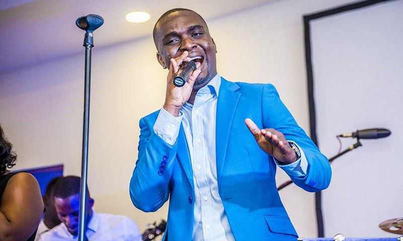 Joe Mettle rocks the stage as Achimota School