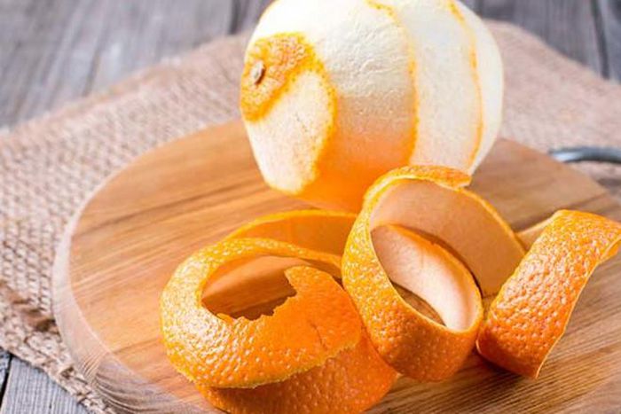 4 simple ways to use orange peels for skin