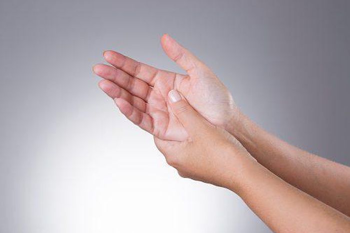 4 natural ways to get soft palms