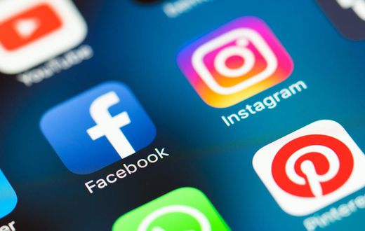 Social Media Apps Facebook Instagram