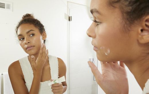 8 bad habits that trigger acne [bioclarity]