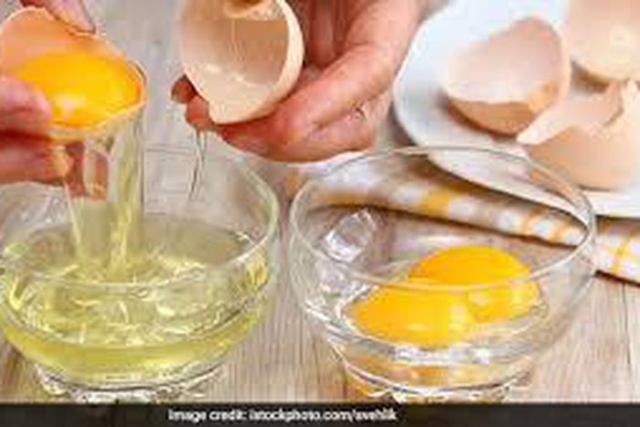 Try these egg face masks for glowing skin. [faizabeautycream]