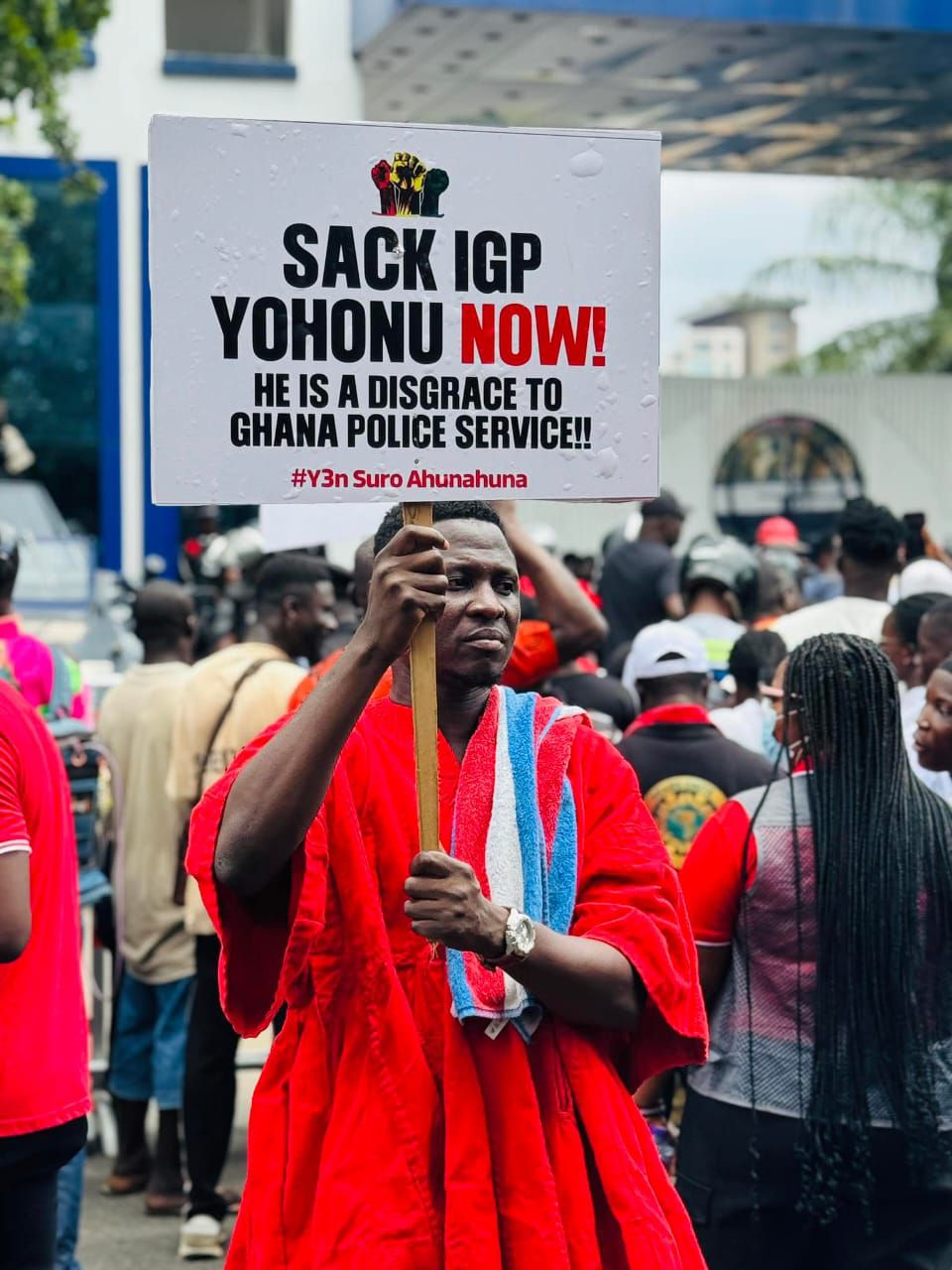 “Yɛn Suro Ahunahuna” demo. Credit: Metro Tv
