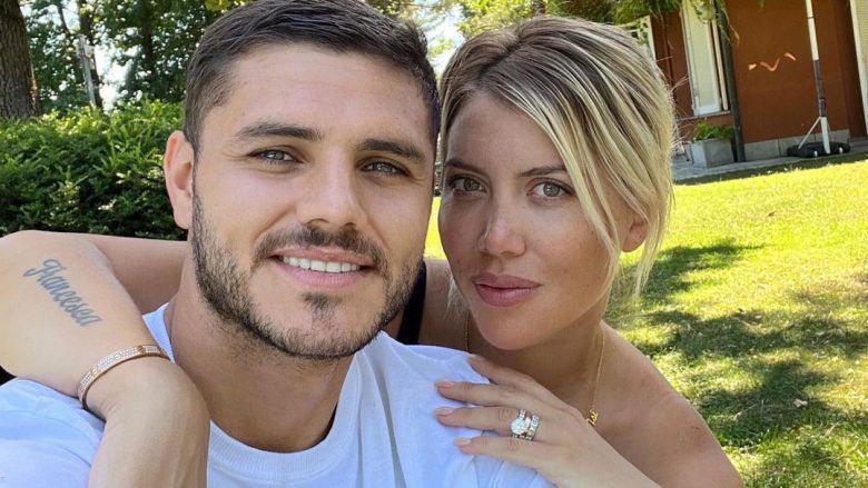 7 Footballers who married or dated women older than them