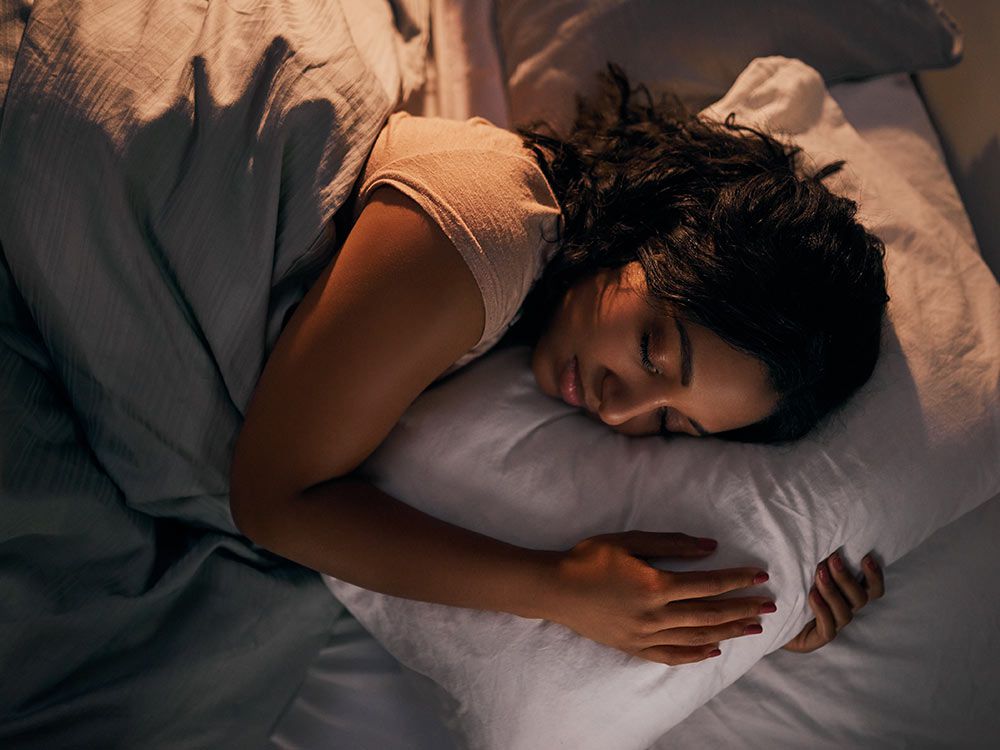 5 effective ways to deal with a gut-wrenching heartbreak