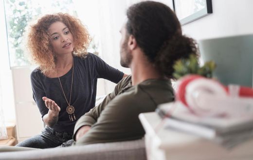 If a narcissist does apologize, it may not feel sincere. Tetra Images