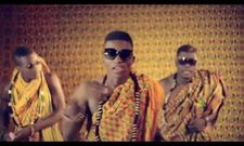 Castro featured Gyan and Kofi Kinaata on "Odo Pa"