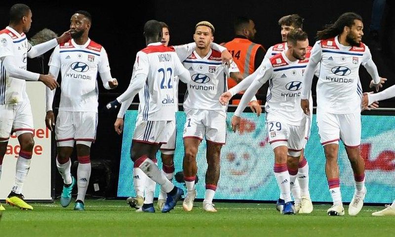 Memphis Depay carried Lyon to victory over Guingamp