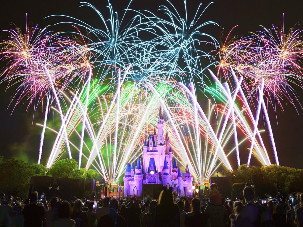 Former employees reveal what it's like to work at Disney parks over the holidays