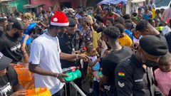 Blacko feeds the street