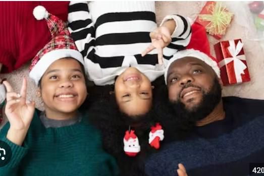 Family Christmas photo