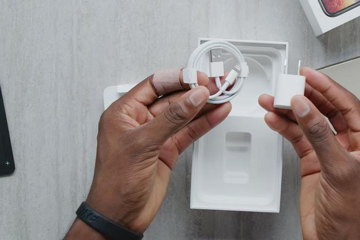 iphone xs charging accessories mkbhd