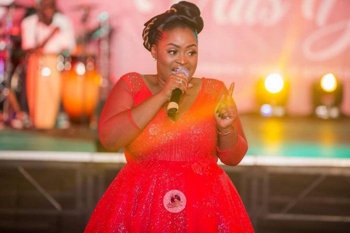 ___8880012___2018___9___20___14___DWJb7zkU8AE2NKR