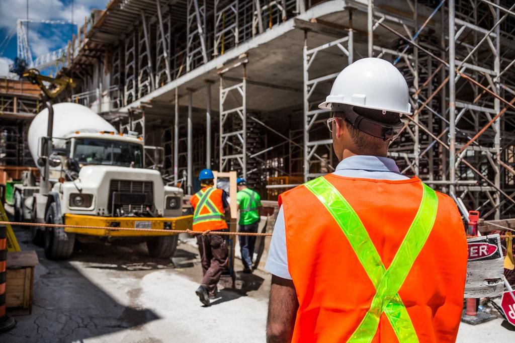 5 industries you can work with an engineering certificate