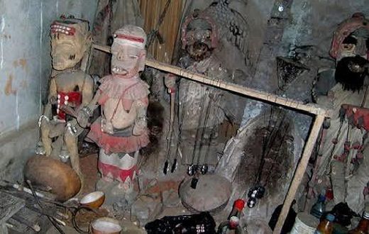 Police arrest landlord for taking tenant names to shrine