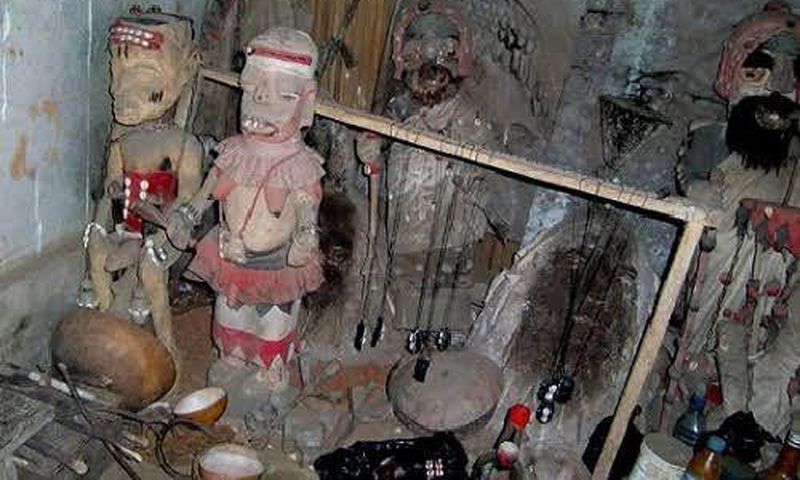 Police arrest landlord for taking tenant names to shrine