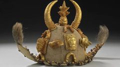 A ceremonial cap worn by courtiers at coronations is among the items that will be loaned back to Ghana