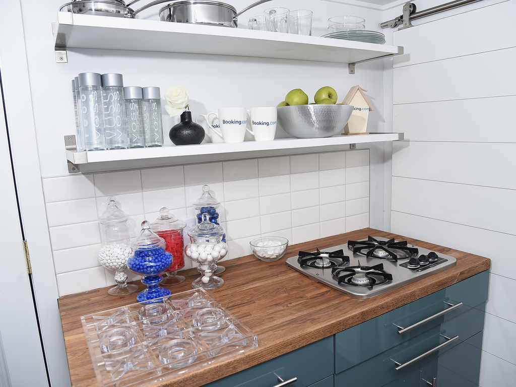 50 stunning photos reveal what microkitchens are like in New York and San Francisco