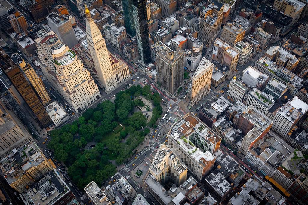 I'm blown away by the virtual New York City of 'Spider-Man' on PlayStation 4 — here's how it compares to the real thing