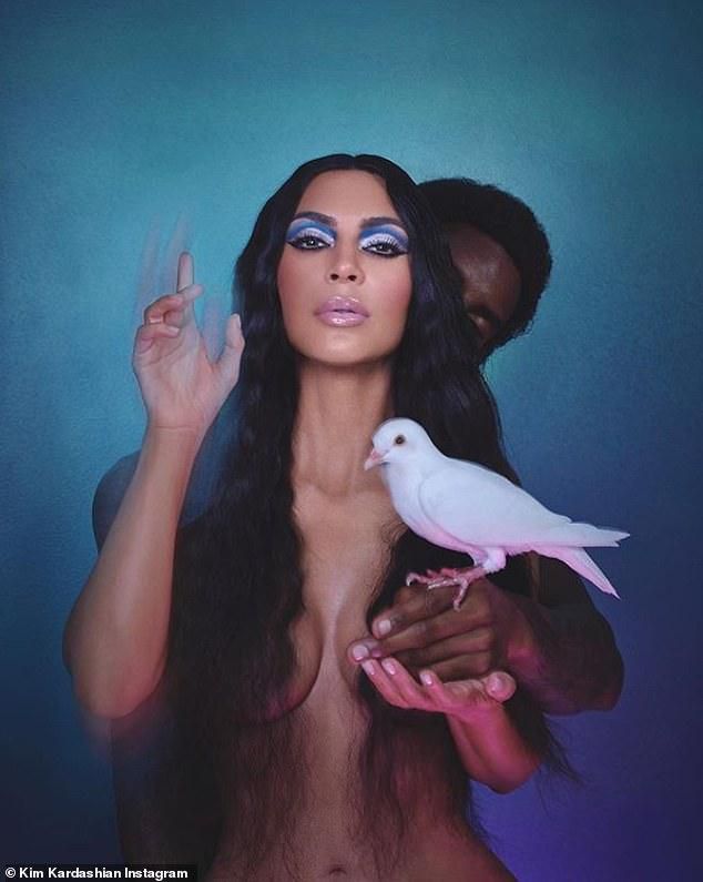 Kim Kardashian goes topless in new Instagram snaps (photos)