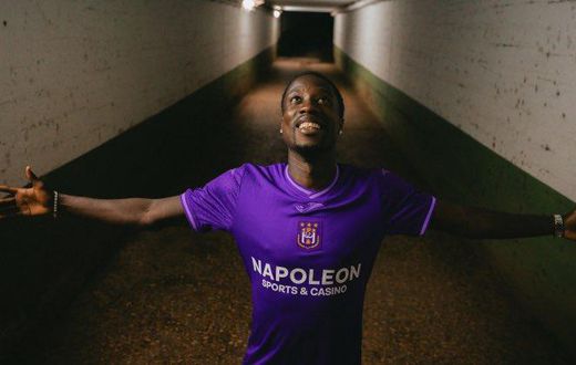 Majeed Ashimeru signs new deal