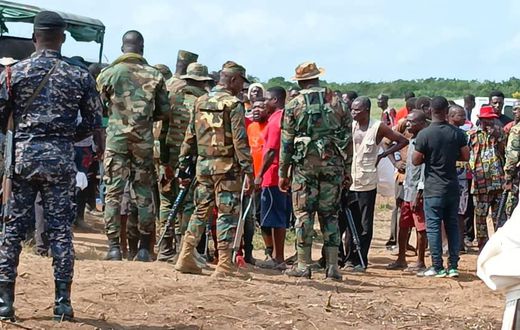 Senya residents clash with military