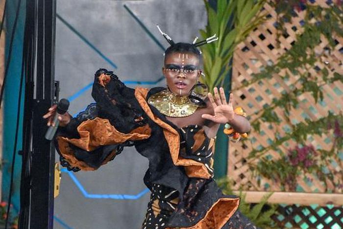 Wiyaala models, sings at Accra Fashion Week 2019