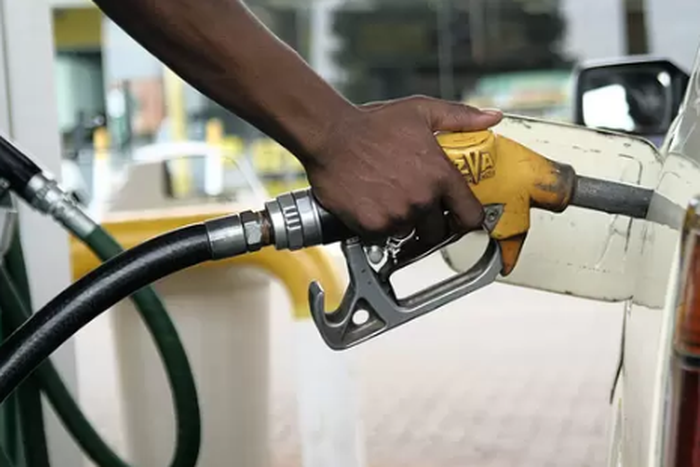 Inaccurate pump metering: FG seals 8 fuel stations in Enugu [Iol]